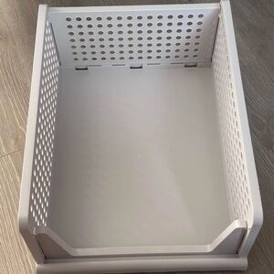 5 White Stackable Storage Bins